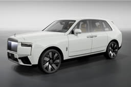 Rolls Royce Cullinan Color English White
